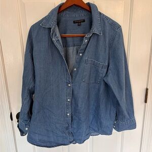 Banana Republic Blue Denim Button-Up Shirt